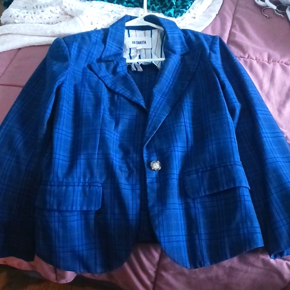 Blazer - Picture 1 of 4